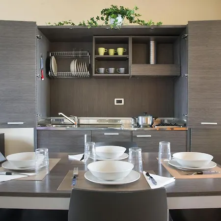 Apartmanhotel Colombo 4*