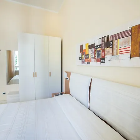 Colombo 4*